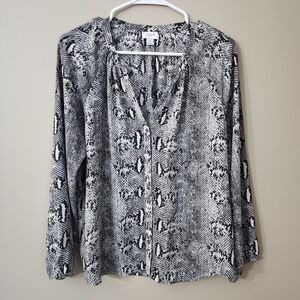 J.Crew Women's Black and White Snake Print Top Longsleeve v neck button up Siz M